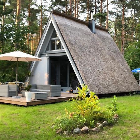 Ferienhaus Reetdach 1300Qm Privatgrundstueck Bootssteg Sauna Templin Luebbesee Uckermark Erholung Pur Seenplatte Petersdorf  エクステリア 写真