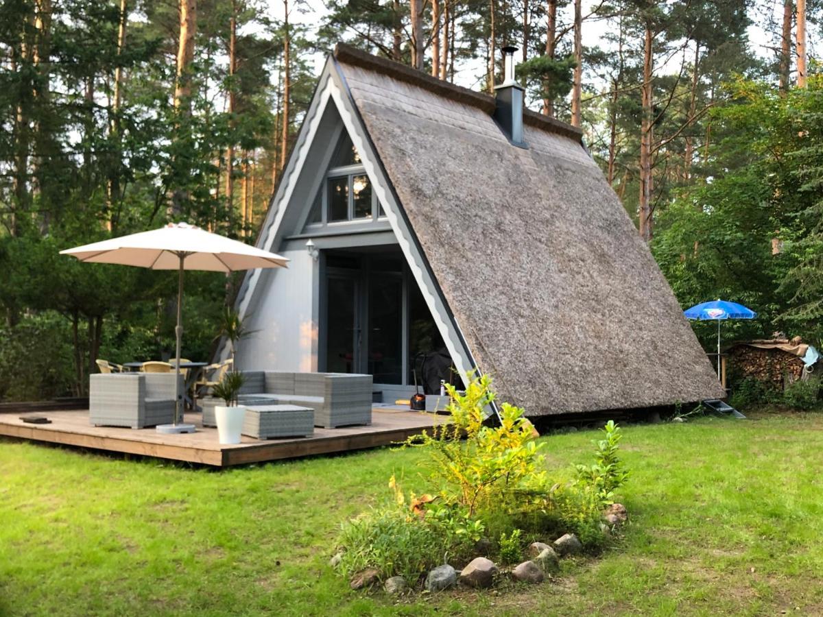 Ferienhaus Reetdach 1300Qm Privatgrundstueck Bootssteg Sauna Templin Luebbesee Uckermark Erholung Pur Seenplatte Petersdorf  エクステリア 写真