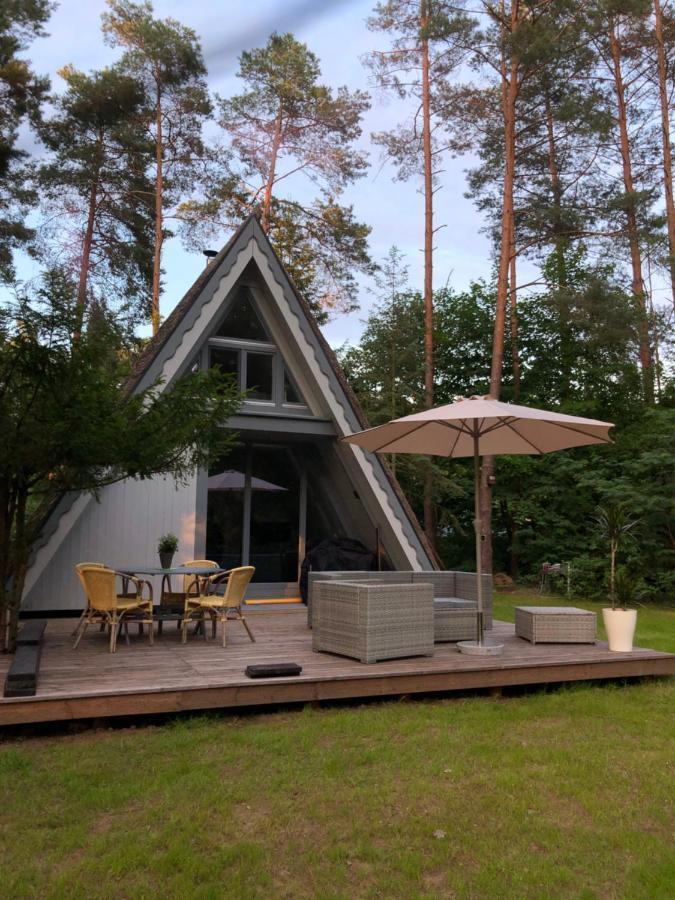 Ferienhaus Reetdach 1300Qm Privatgrundstueck Bootssteg Sauna Templin Luebbesee Uckermark Erholung Pur Seenplatte Petersdorf  エクステリア 写真